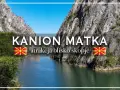 Wodna ścieżka przez kanion Matka, malowniczą atrakcję blisko Skopje, otoczony skalistymi zboczami i bujną zielenią.