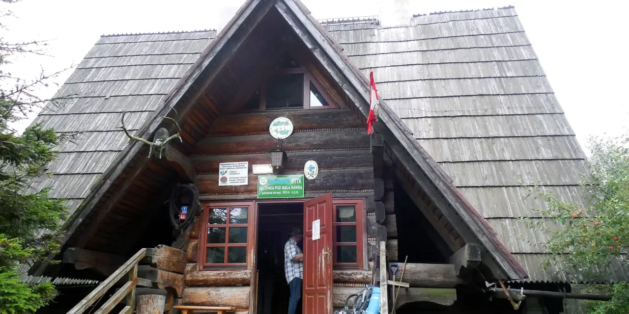 Bacówka pod Storczykiem Sierpnica: Rezerwuj swój górski azyl!