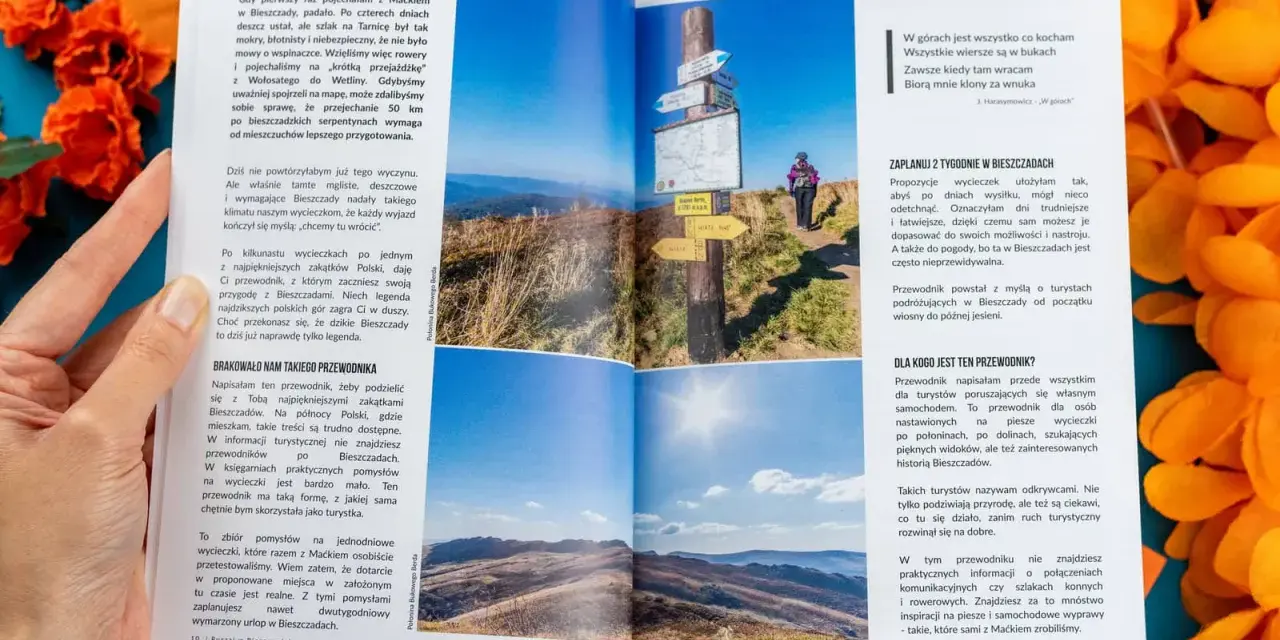 Widok na malownicze **Bieszczady** z połonin. Na pierwszym planie drogowskazy, w tle turystka.