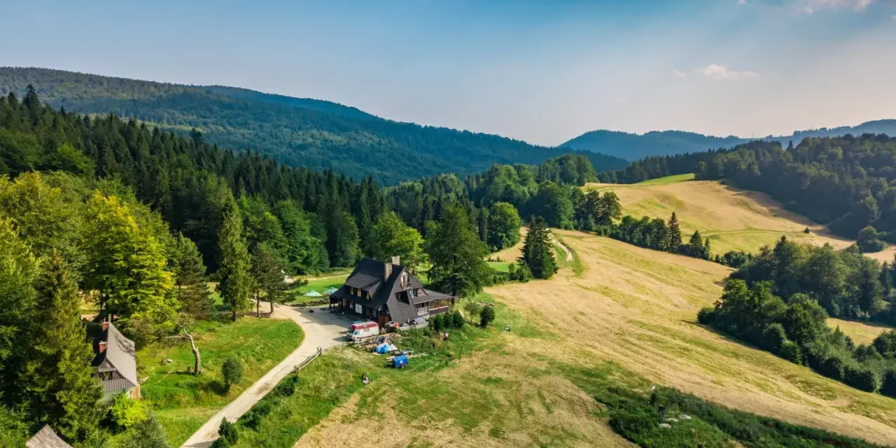 Bacówka nad Wierchomlą: Niezapomniana przygoda? Pełny przewodnik!