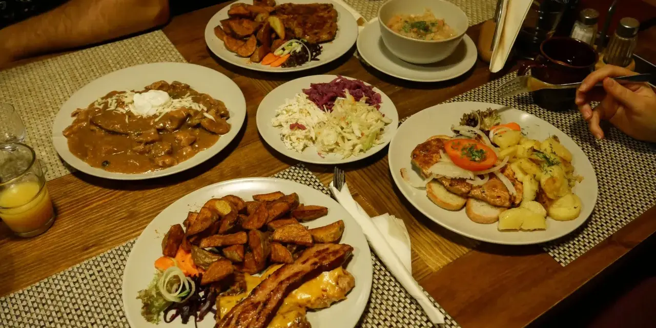 Bacówka u Józka: Menu, ceny, hity! Co zjeść w góralskiej karczmie?