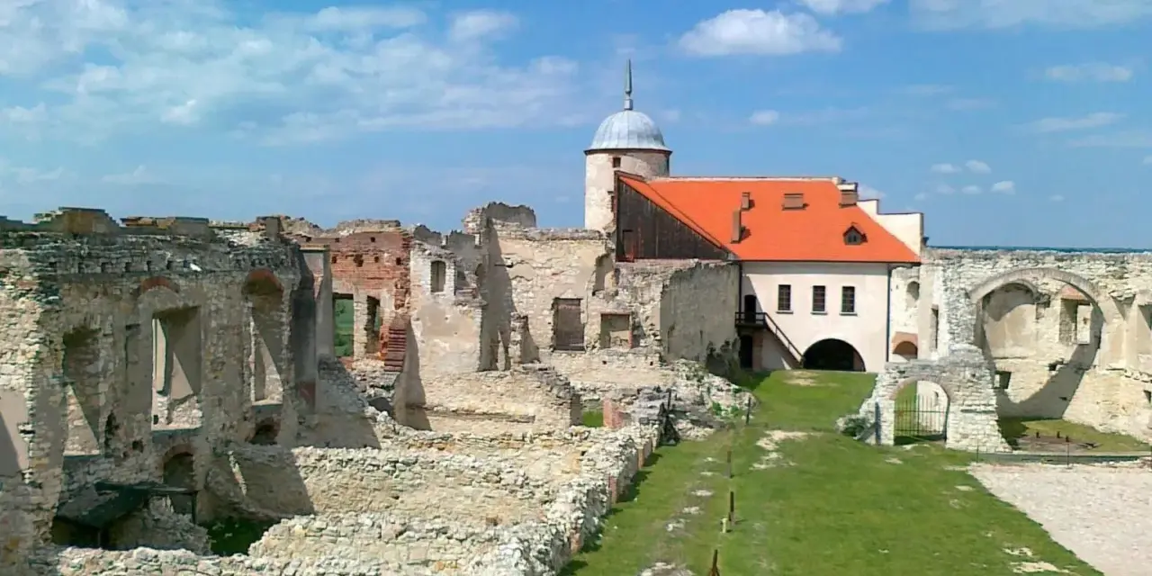 Ruiny zamku w Janowie Podlaskim, idealne miejsce na weekend lubelskie.