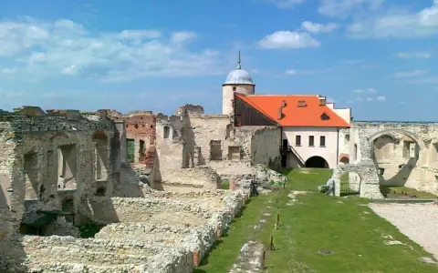 Ruiny zamku w Janowie Podlaskim, idealne miejsce na weekend lubelskie.