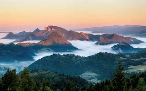 Bacówka Trzy Korony? Odkryj prawdę i zaplanuj wycieczkę w Pieniny!