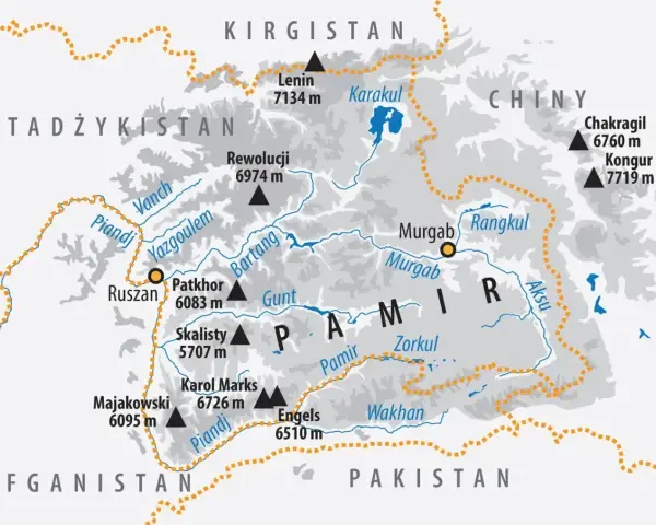 Mapa górskiego regionu Pamir z zaznaczonymi szczytami, rzekami i jeziorami. Widoczne są nazwy krajów: Tadżykistan, Kirgistan, Chiny, Afganistan, Pakistan.