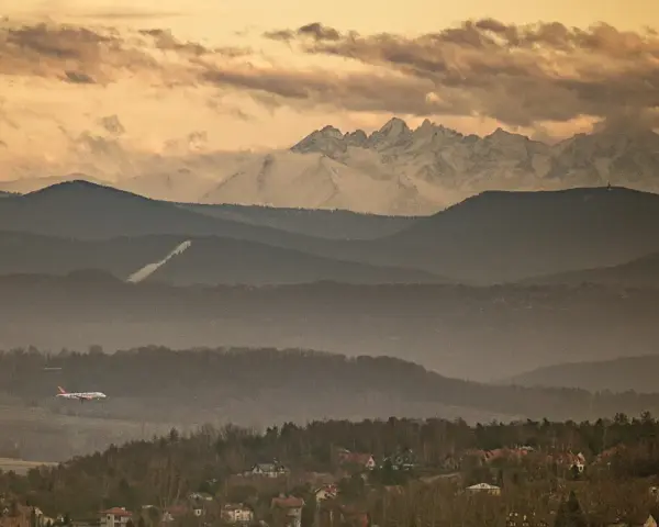 Tatry z Krakowa? Odkryj, kiedy i skąd zobaczysz góry!