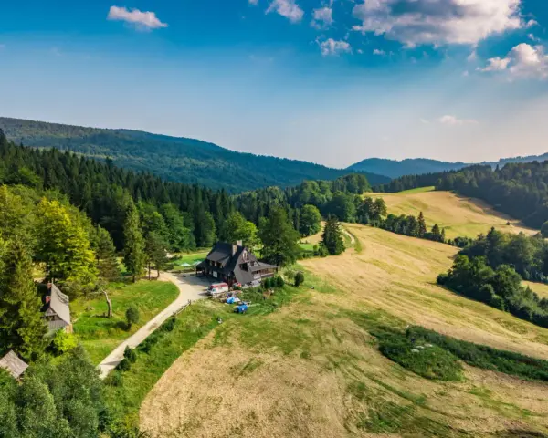 Bacówka nad Wierchomlą: Niezapomniana przygoda? Pełny przewodnik!