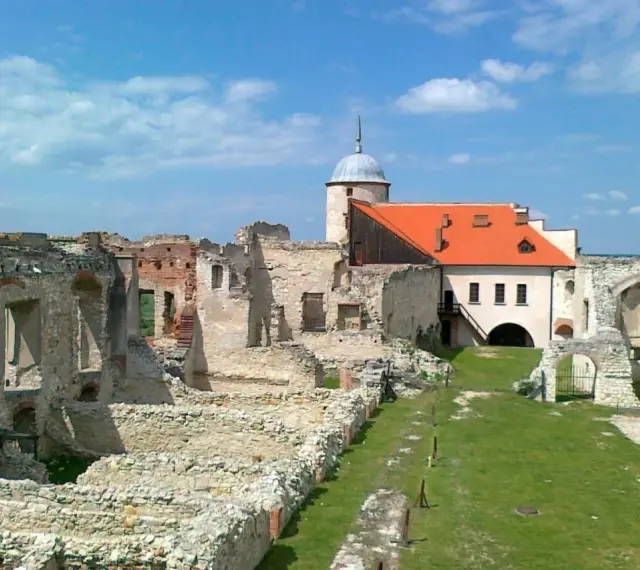 Ruiny zamku w Janowie Podlaskim, idealne miejsce na weekend lubelskie.