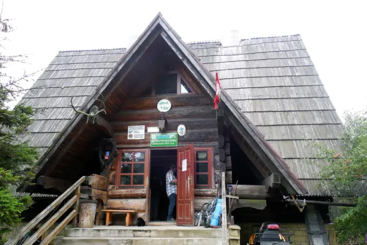 Bacówka pod Storczykiem Sierpnica: Rezerwuj swój górski azyl!