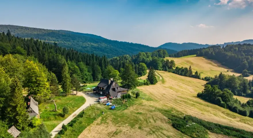 Bacówka nad Wierchomlą: Niezapomniana przygoda? Pełny przewodnik!