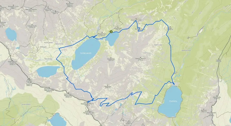 Mapa turystyczna z zaznaczoną trasą wokół Wielkiego Stawu Polskiego i Morskiego Oka.