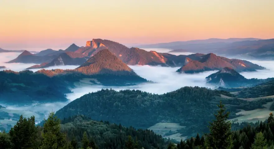 Bacówka Trzy Korony? Odkryj prawdę i zaplanuj wycieczkę w Pieniny!