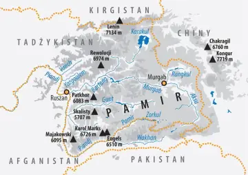 Mapa górskiego regionu Pamir z zaznaczonymi szczytami, rzekami i jeziorami. Widoczne są nazwy krajów: Tadżykistan, Kirgistan, Chiny, Afganistan, Pakistan.