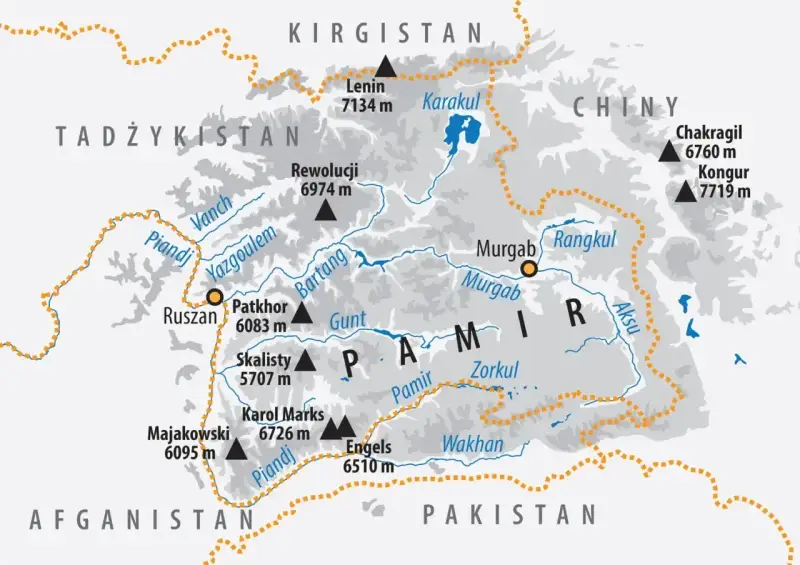 Mapa górskiego regionu Pamir z zaznaczonymi szczytami, rzekami i jeziorami. Widoczne są nazwy krajów: Tadżykistan, Kirgistan, Chiny, Afganistan, Pakistan.